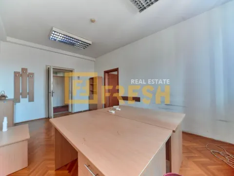Rent, office space, 345m², Centar, Podgorica - image 17