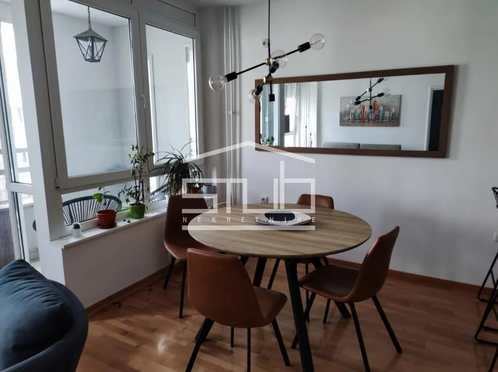 Prodaja, dvosoban stan, 53m², Novi Beograd Blok 72, Novi Beograd Sve Podlokacije