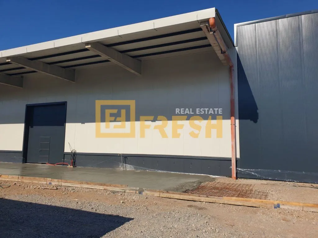 Rent, office space, 1500m², Tuzi, Podgorica