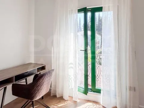 Rent, two bedroom apartment, 82m², Donja Lastva, Tivat - image 10