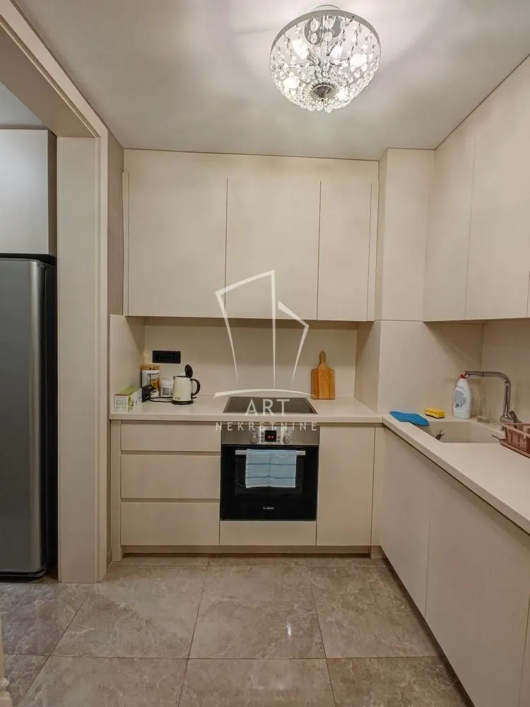 Prodaja, četvorosoban stan, 99m², Vukov Spomenik, Zvezdara Sve Podlokacije