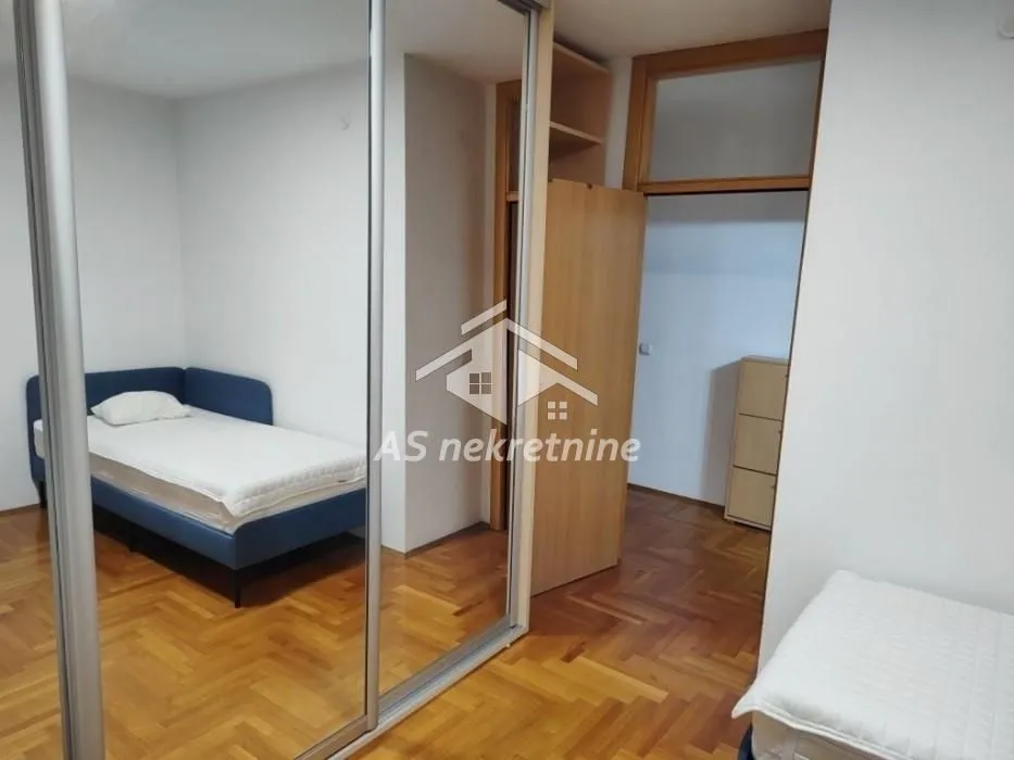 Izdavanje, trosoban stan, 92m², Novi Beograd Blok 29, Novi Beograd Sve Podlokacije