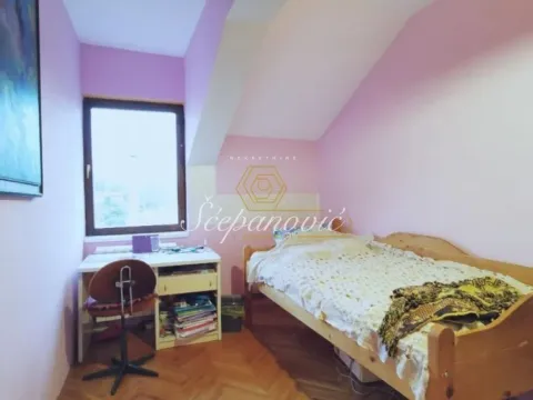 Izdavanje, kuća, 311m², Sremska Kamenica, Petrovaradin - image 2