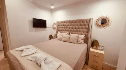 Rent, one bedroom apartment, 45m², Kalimanj, Tivat - image 5