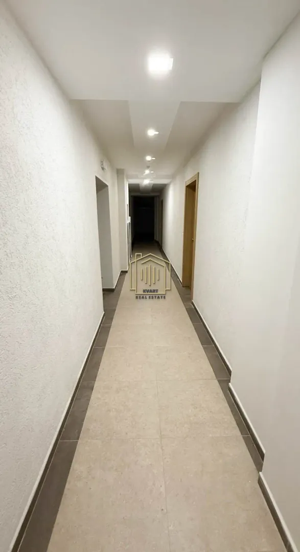 Izdavanje, jednosoban stan, 40m², Central Point, Podgorica