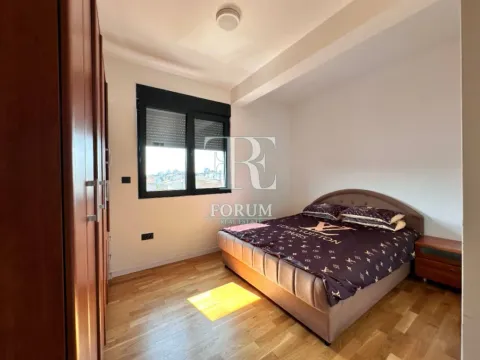 Izdavanje, dvosoban stan, 100m², Blok 9, Podgorica - image 9