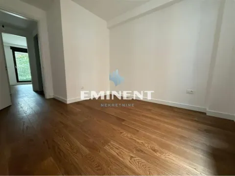 Izdavanje, četvorosoban stan, 129m², Crveni Krst, Beograd - image 6
