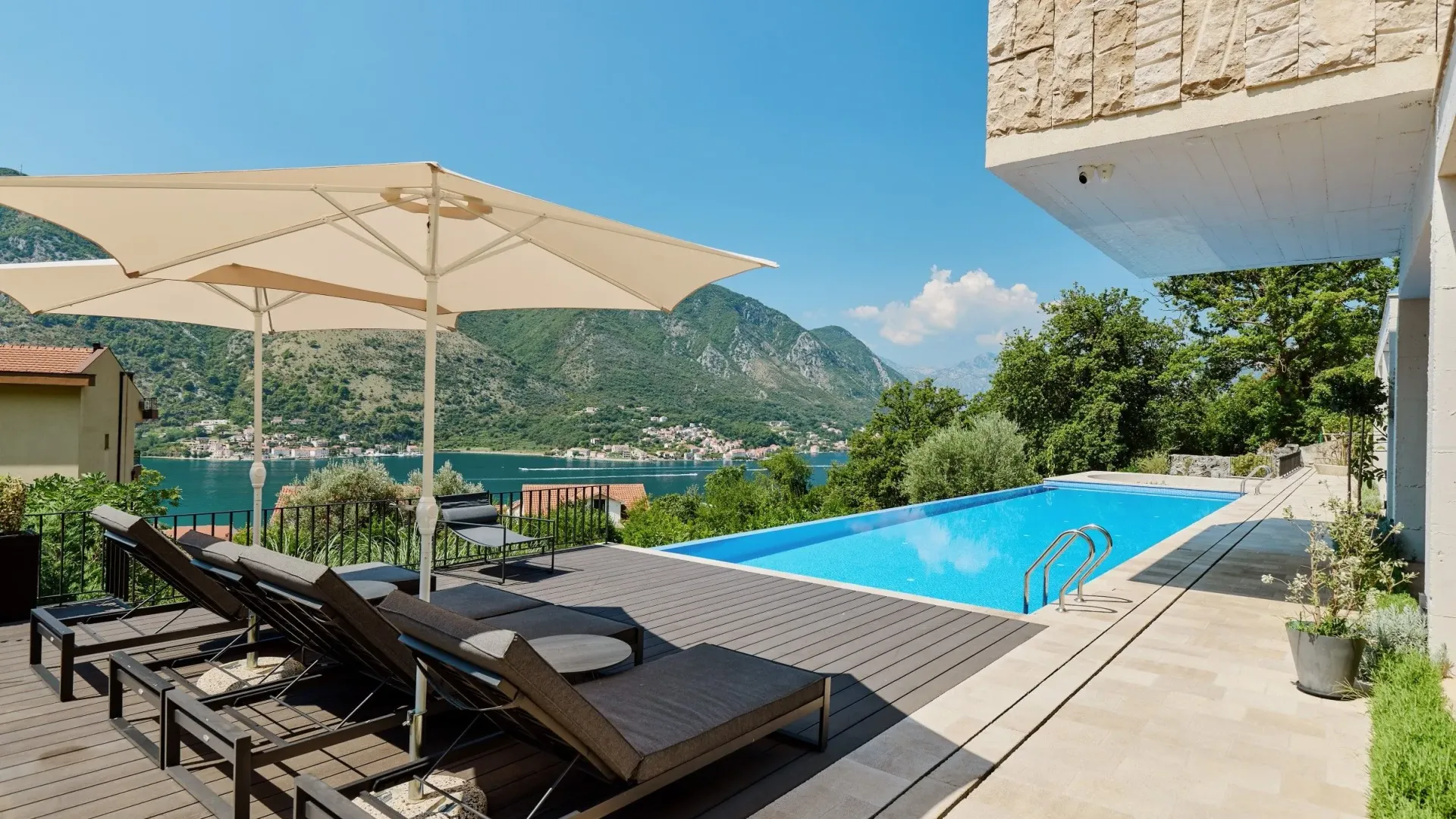 Sale, house, 419m², Dobrota, Kotor