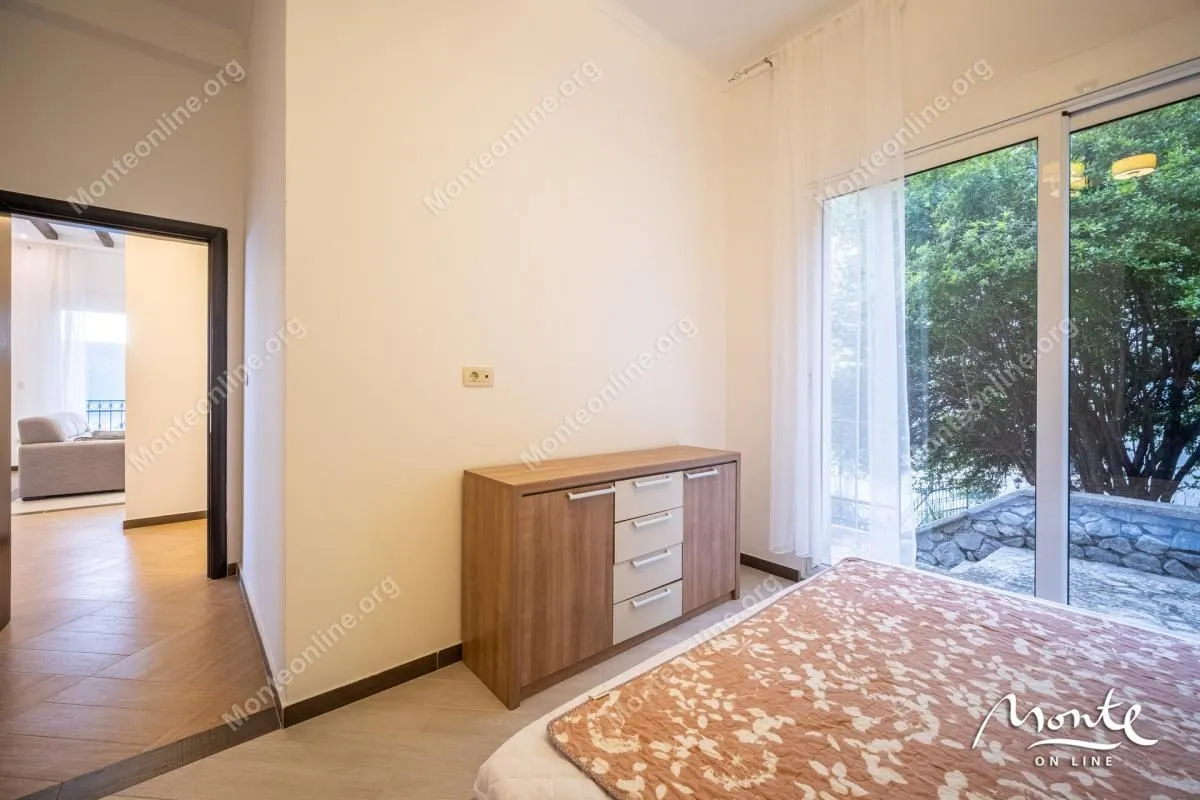 Sale, house, 103m², Risan, Kotor