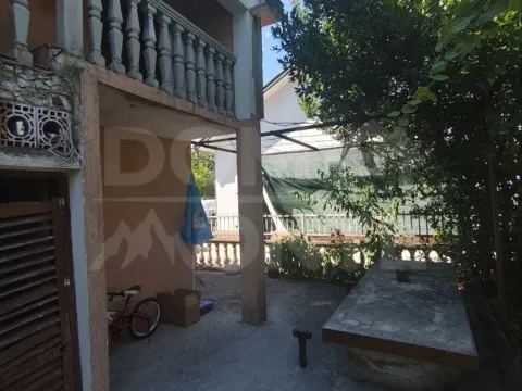 Rent, two bedroom apartment, 100m², Tivat, Crna Gora - image 10