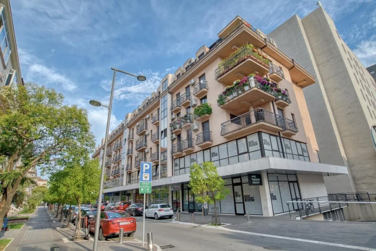 Rent, one bedroom apartment, 90m², Centar, Podgorica