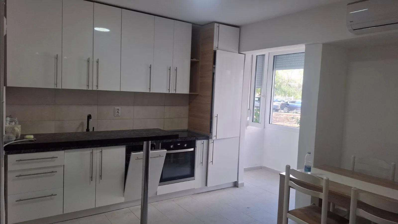 Prodaja, dvosoban stan, 60m², Centar, Bar