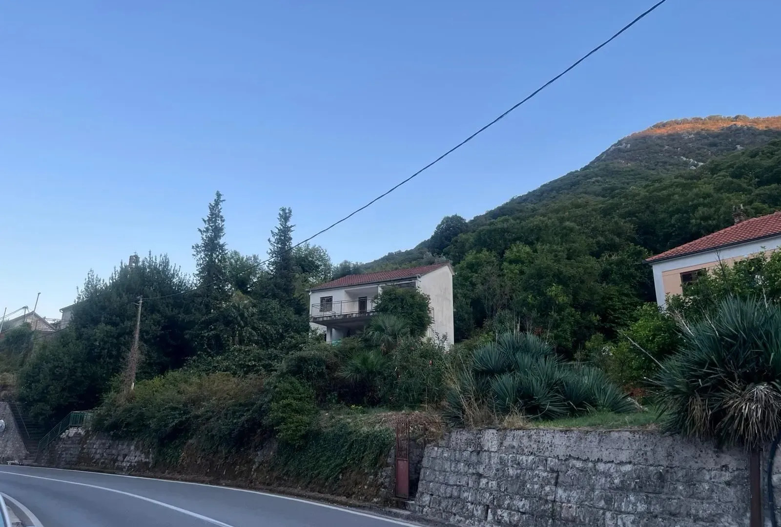 Prodaja, kuća, 200m², Kostanjica, Kotor