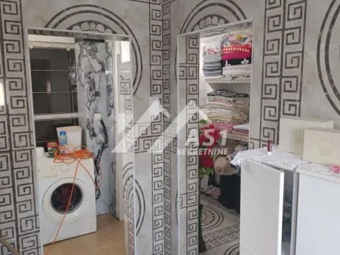 Izdavanje, kuća, 250m², Veternik, Novi Sad Sve Podlokacije - image 5