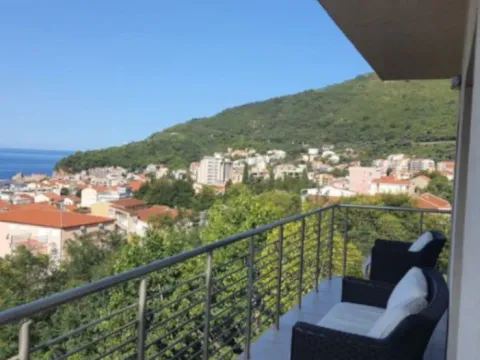 Prodaja, dvosoban stan, 75m², Petrovac, Budva