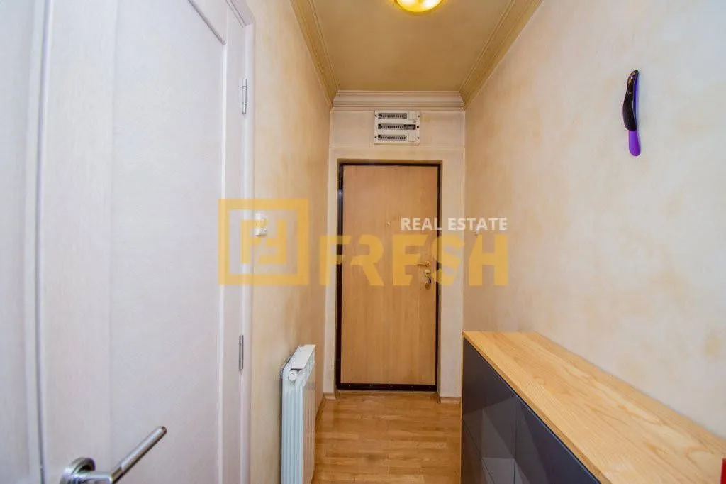 Prodaja, trosoban stan, 100m², Centar, Podgorica