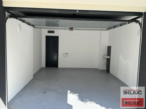 Prodaja, četvorosoban stan, 136m², Bulevar Evrope, Novi Sad Sve Podlokacije - image 14