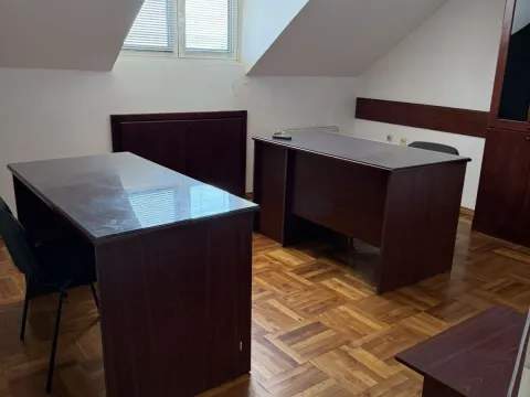 Rent, office space, 150m², Centar, Podgorica - image 1