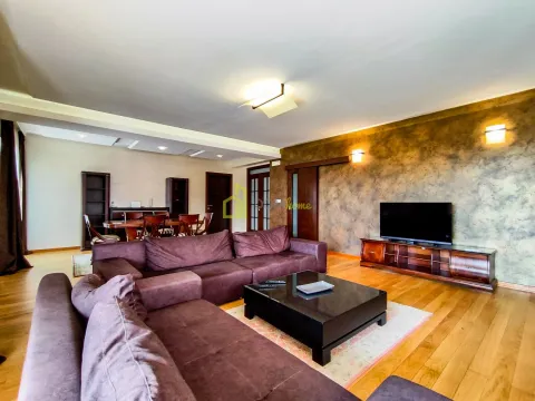 Izdavanje, trosoban stan, 162m², Gorica C, Podgorica - image 17