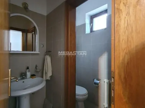 Izdavanje, poslovni prostor, 81m², Savski Venac, Beograd - image 5