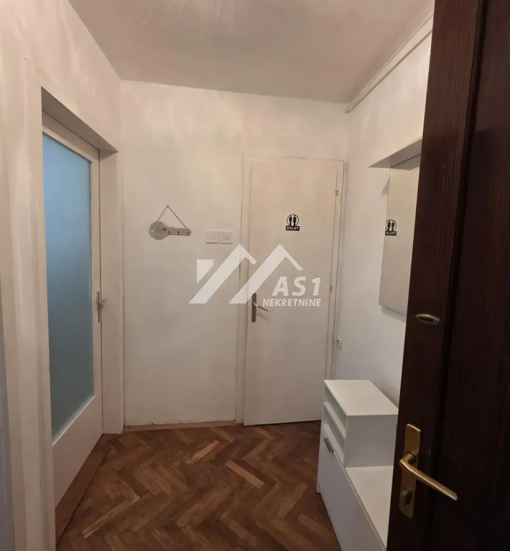Izdavanje, jednosoban stan, 30m², Grbavica, Novi Sad Sve Podlokacije