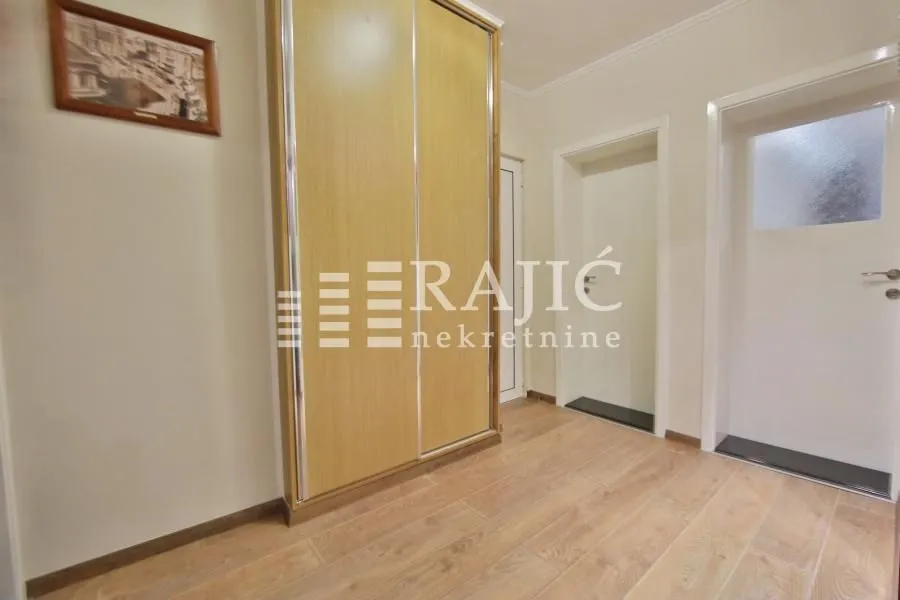 Prodaja, dvosoban stan, 60m², Stari Grad, Beograd