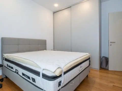 Izdavanje, trosoban stan, 142m², Podgorica, Crna Gora - image 6