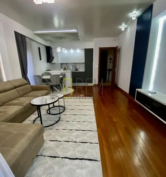 Izdavanje, dvosoban stan, 80m², Momišići, Podgorica