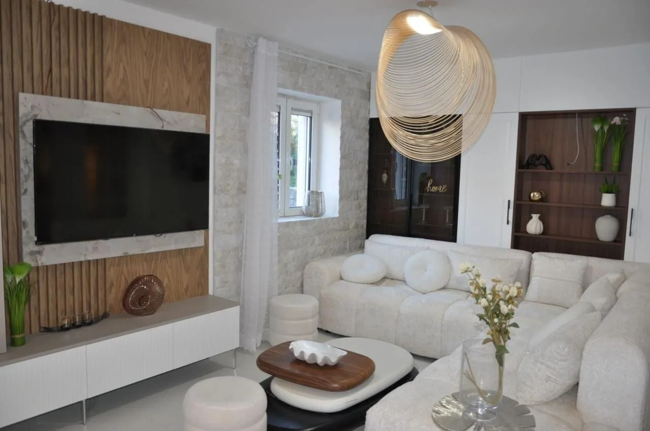 Sale, house, 310m², Kotor, Crna Gora