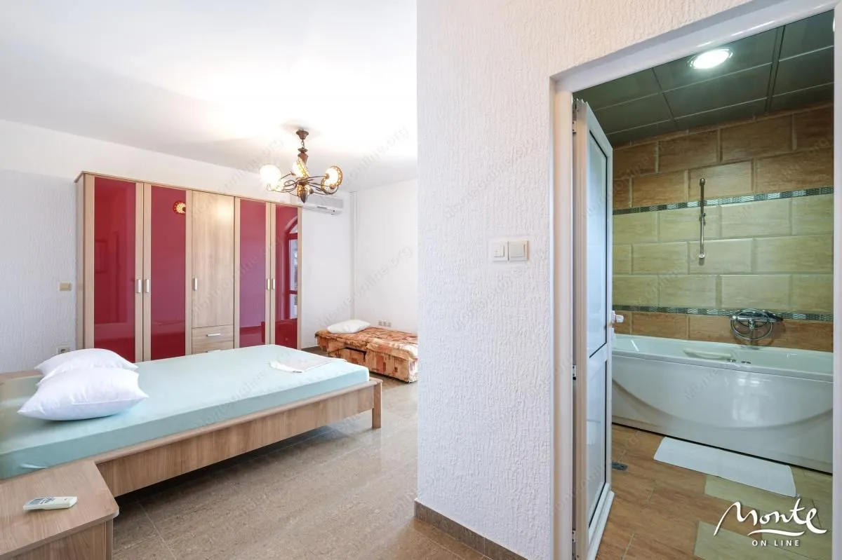 Sale, house, 560m², Petrovac, Budva
