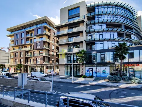 Izdavanje, poslovni prostor, 168m², Kruševac, Podgorica