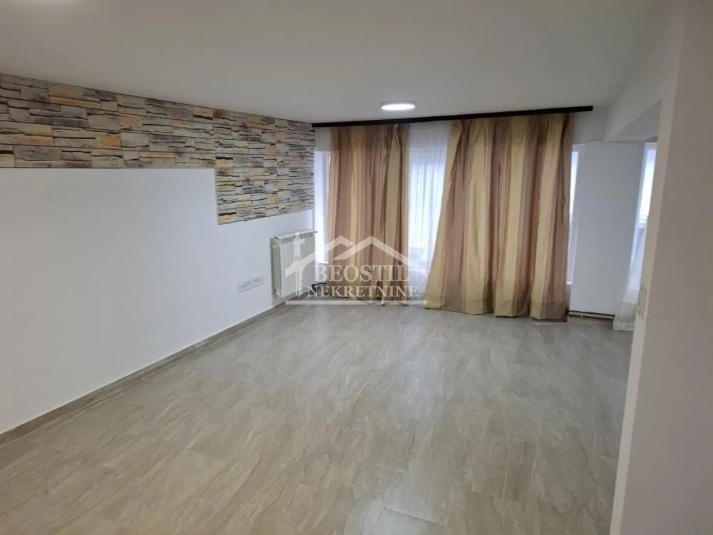 Izdavanje, poslovni prostor, 400m², Ledine, Beograd