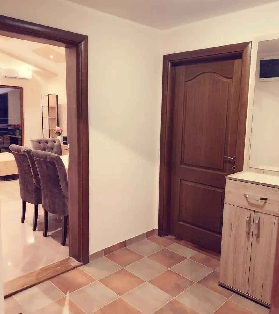 Rent, two bedroom apartment, 73m², Bečići, Budva