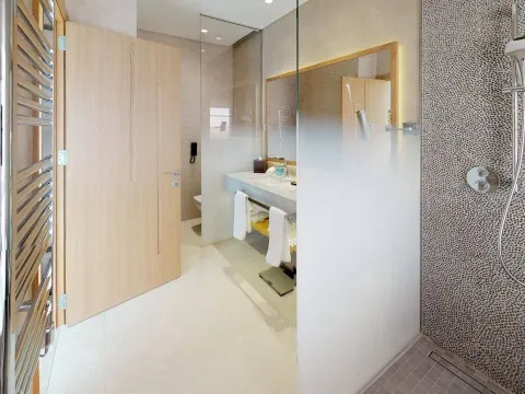 Prodaja, stan, 47m², Tivat, Crna Gora - image 2