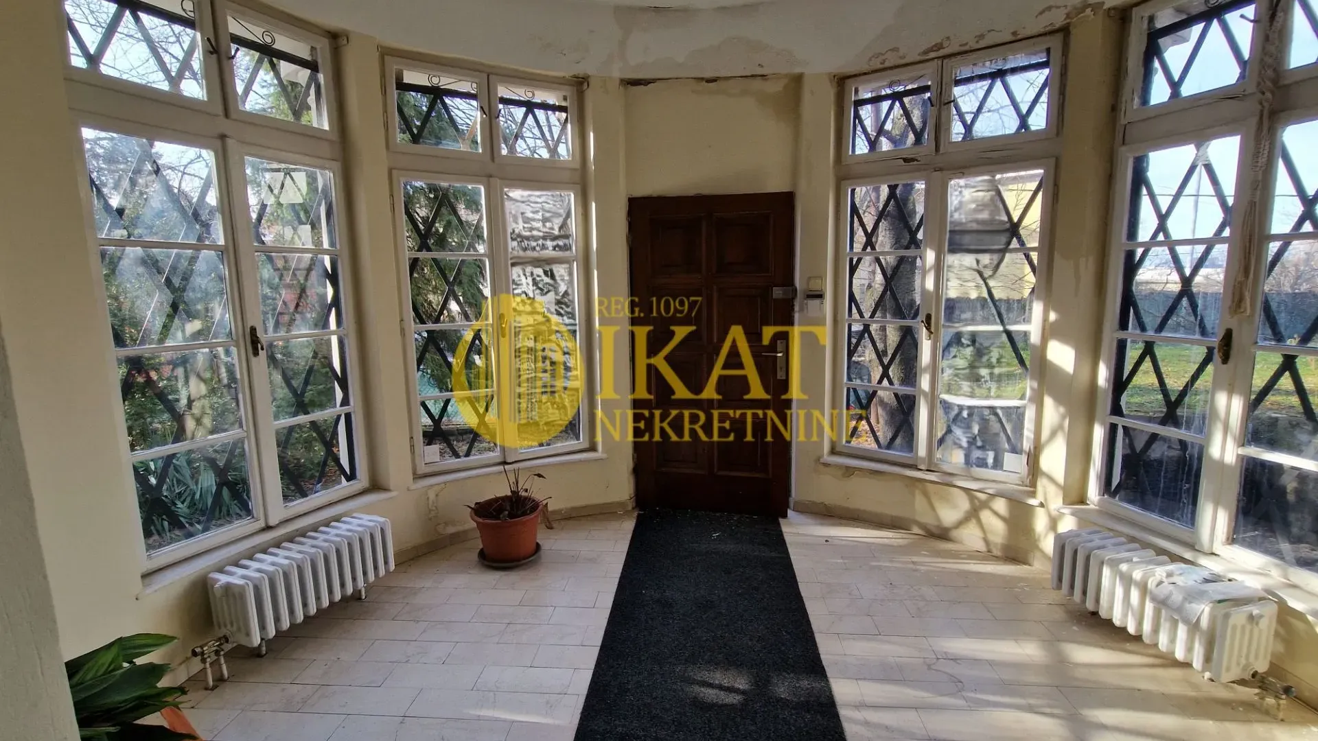 Izdavanje, kuća, 330m², Senjak, Beograd