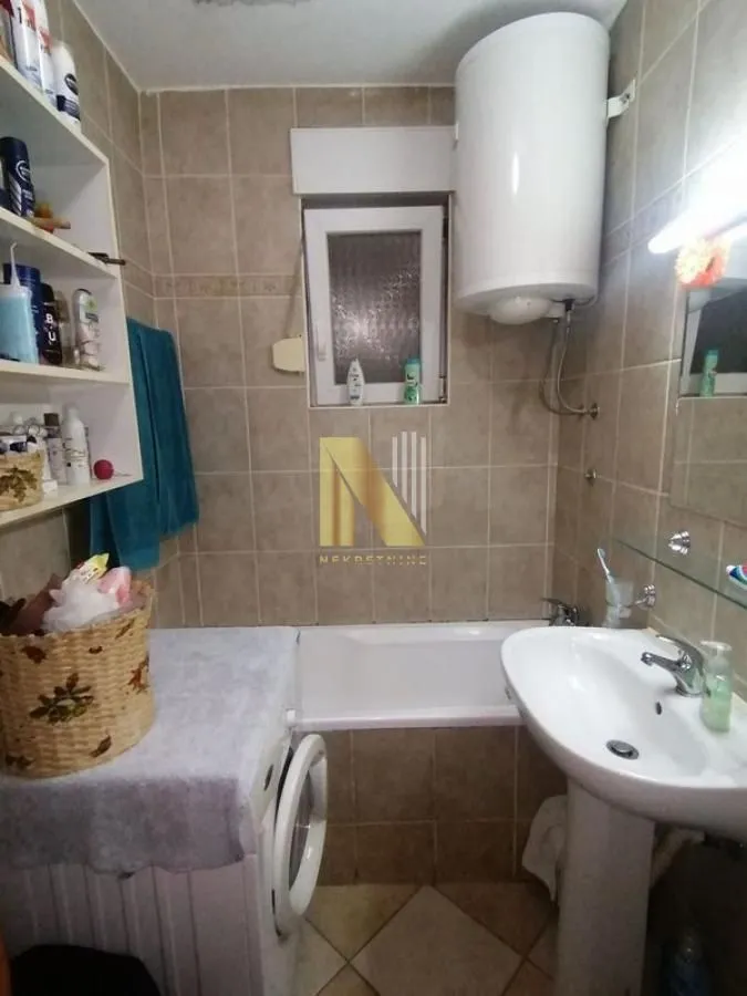 Prodaja, četvorosoban stan, 86m², Grbavica, Novi Sad Sve Podlokacije