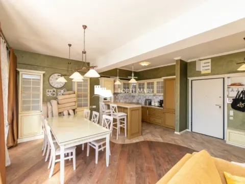 Prodaja, trosoban stan, 141m², Baošići, Herceg Novi - image 5