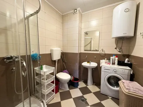 Izdavanje, dvosoban stan, 70m², Podgorica, Crna Gora - image 2