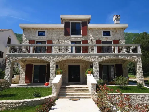 Sale, house, 497m², Prčanj, Kotor - image 10