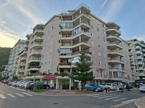 Rent, two bedroom apartment, 70m², Budva, Crna Gora - image 8