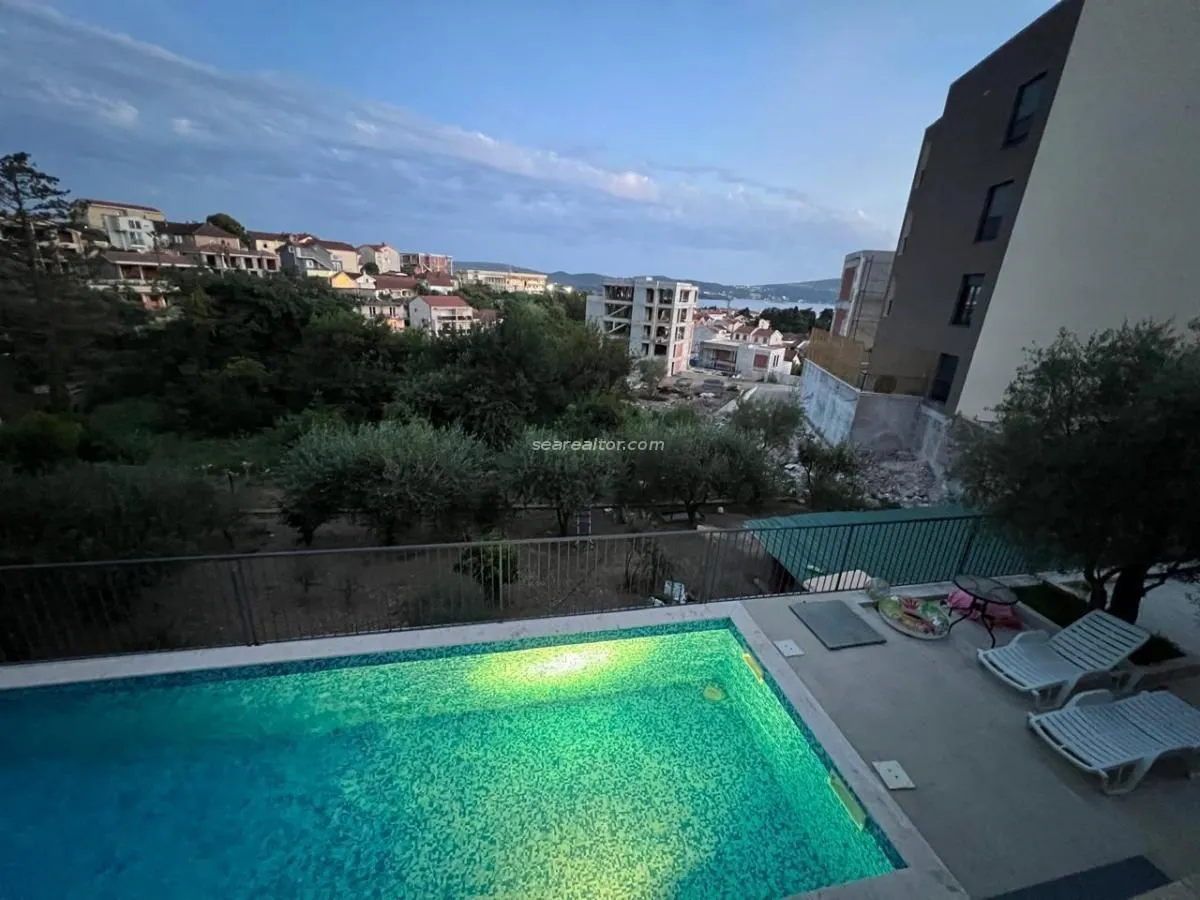 Prodaja, jednosoban stan, 55m², Tivat, Crna Gora