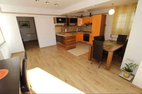 Rent, two bedroom apartment, 90m², Buljarica, Budva - image 4