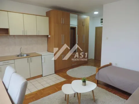 Izdavanje, stan, 28m², Bulevar Evrope, Novi Sad Sve Podlokacije - image 7