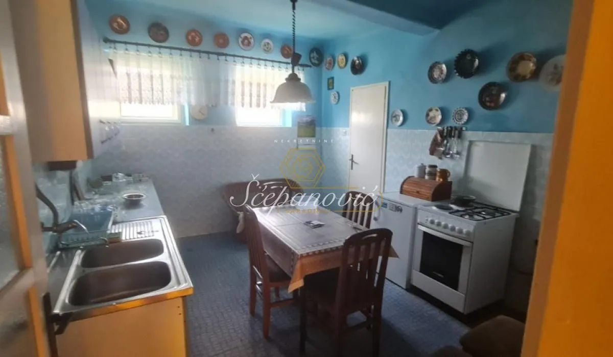 Prodaja, kuća, 191m², Centar, Novi Sad