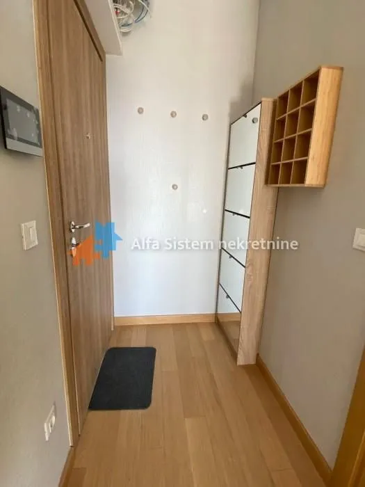 Izdavanje, dvosoban stan, 48m², Čubura, Beograd