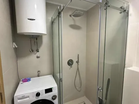 Izdavanje, dvosoban stan, 65m², City Kvart, Podgorica - image 7