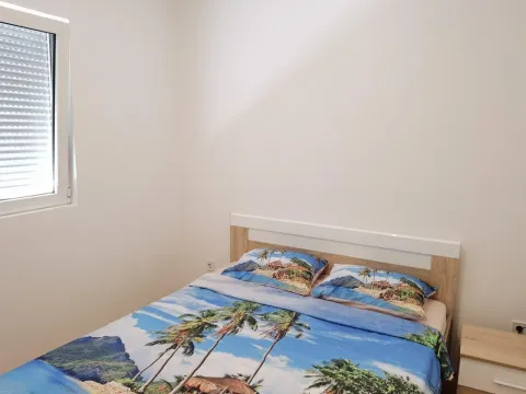 Rent, one bedroom apartment, 41m², Budva, Crna Gora - image 3