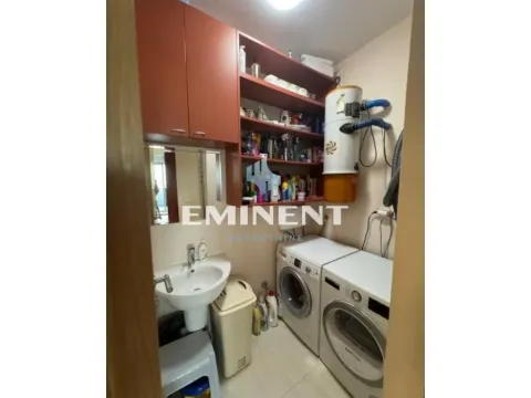 Izdavanje, trosoban stan, 125m², Vukov Spomenik, Zvezdara Sve Podlokacije - image 11