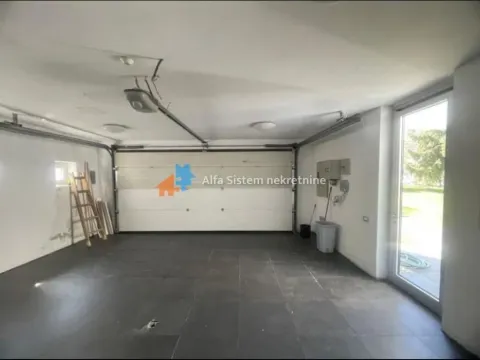 Izdavanje, kuća, 560m², Veliki Mokri Lug, Zvezdara Sve Podlokacije - image 36