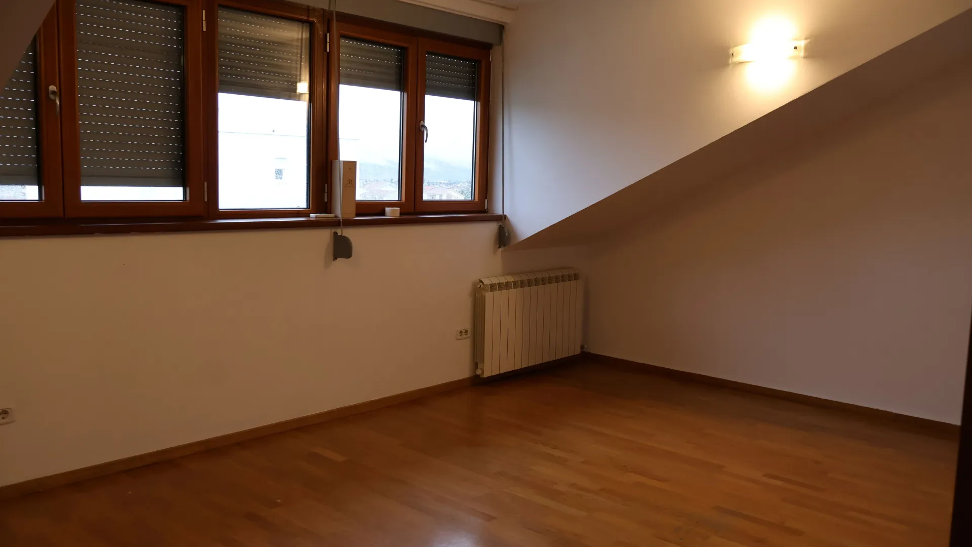 Rent, apartment, 98m², Tološka šuma, Podgorica